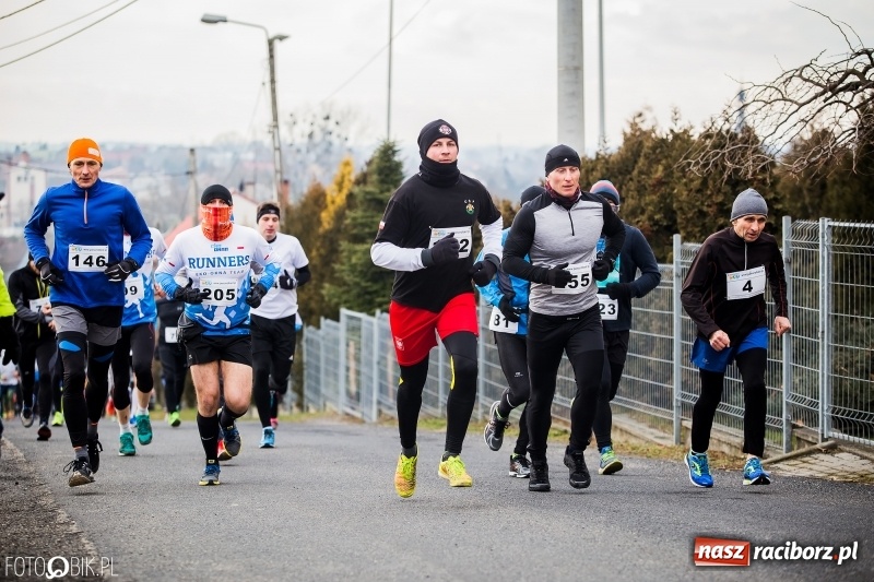Zdjęcie w galerii na portalu naszraciborz.pl: VI Eko-Okna Cross po Ziemi Pietrowickiej. Na trasie ponad 200 biegaczy  wiadomości z regionu