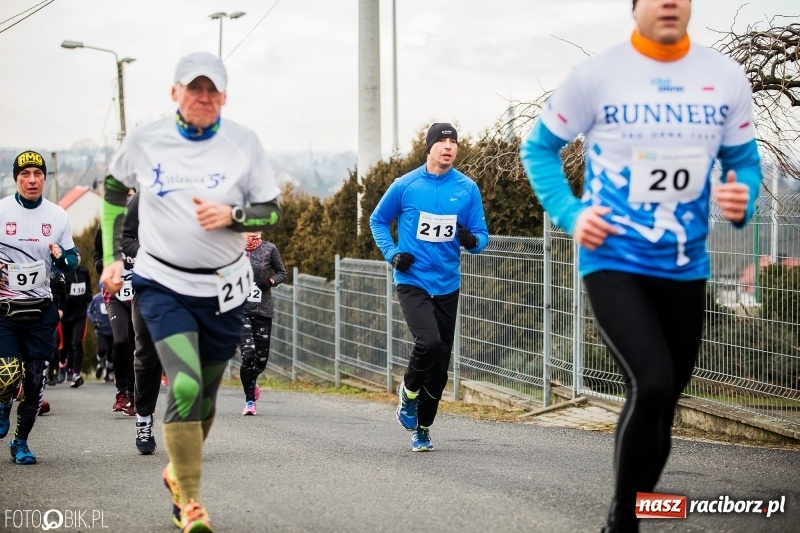 Zdjęcie w galerii na portalu naszraciborz.pl: VI Eko-Okna Cross po Ziemi Pietrowickiej. Na trasie ponad 200 biegaczy  wiadomości z regionu