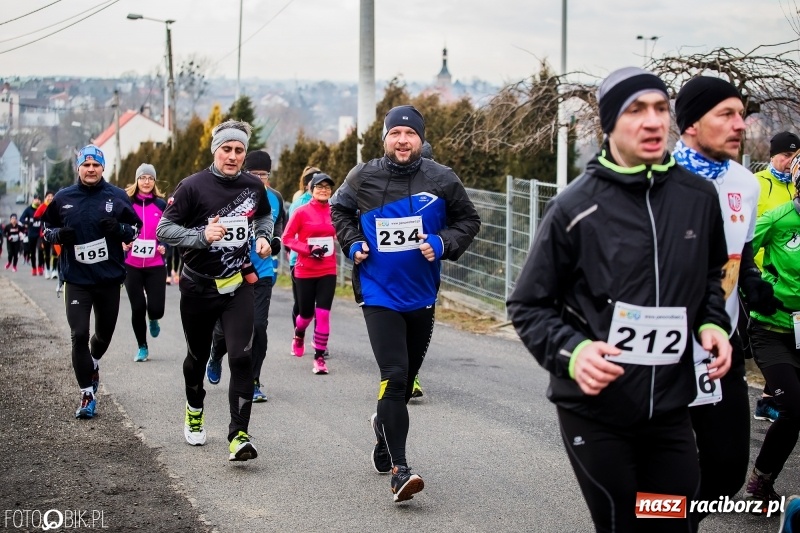 Zdjęcie w galerii na portalu naszraciborz.pl: VI Eko-Okna Cross po Ziemi Pietrowickiej. Na trasie ponad 200 biegaczy  wiadomości z regionu