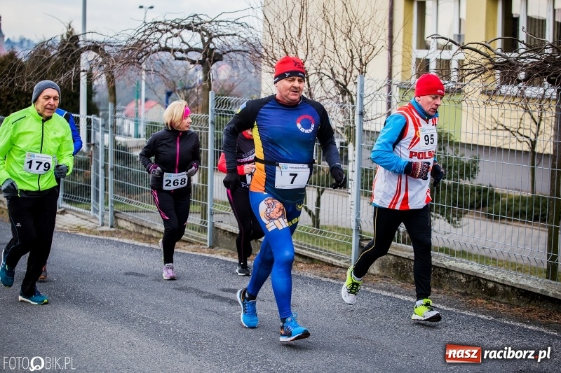 Zdjęcie w galerii na portalu naszraciborz.pl: VI Eko-Okna Cross po Ziemi Pietrowickiej. Na trasie ponad 200 biegaczy  wiadomości z regionu