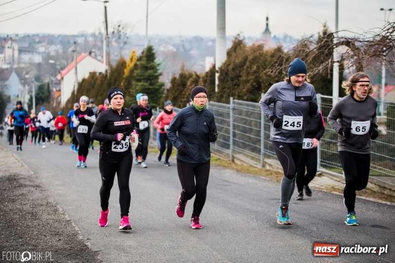 Zdjęcie w galerii na portalu naszraciborz.pl: VI Eko-Okna Cross po Ziemi Pietrowickiej. Na trasie ponad 200 biegaczy  wiadomości z regionu