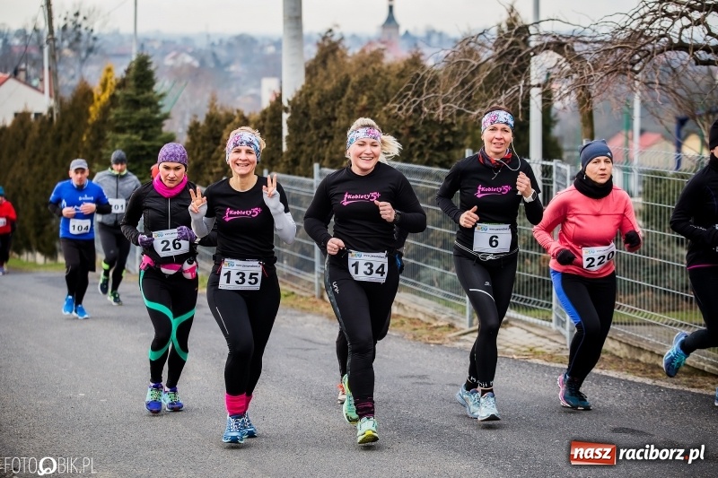 Zdjęcie w galerii na portalu naszraciborz.pl: VI Eko-Okna Cross po Ziemi Pietrowickiej. Na trasie ponad 200 biegaczy  wiadomości z regionu