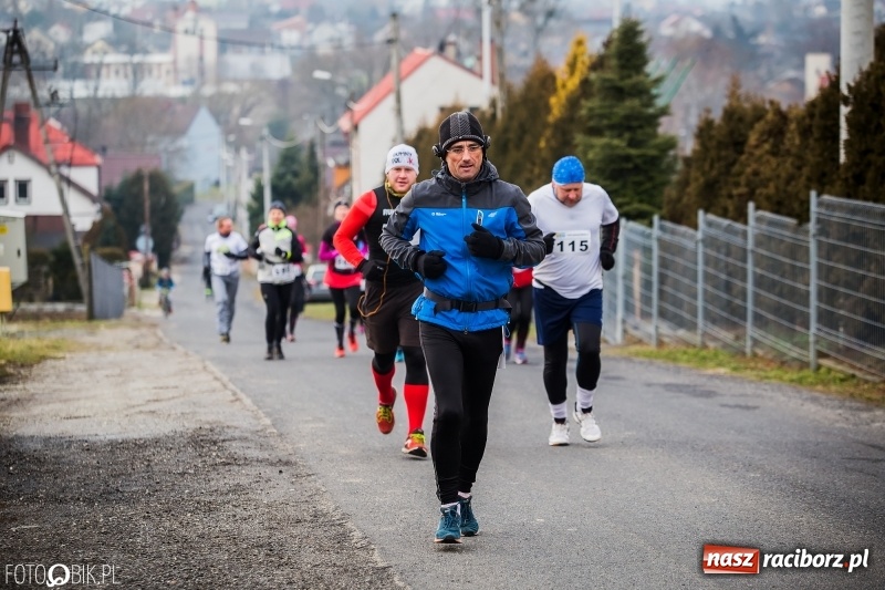 Zdjęcie w galerii na portalu naszraciborz.pl: VI Eko-Okna Cross po Ziemi Pietrowickiej. Na trasie ponad 200 biegaczy  wiadomości z regionu