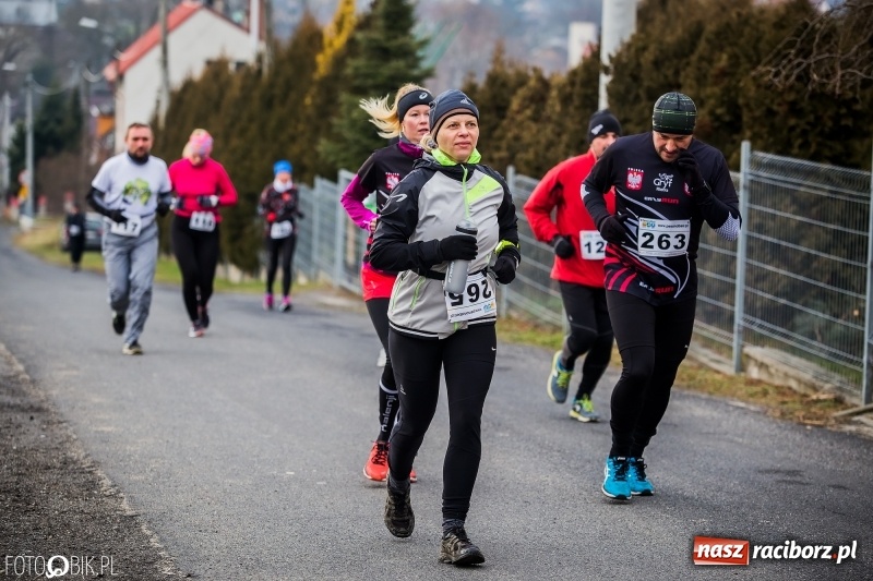 Zdjęcie w galerii na portalu naszraciborz.pl: VI Eko-Okna Cross po Ziemi Pietrowickiej. Na trasie ponad 200 biegaczy  wiadomości z regionu