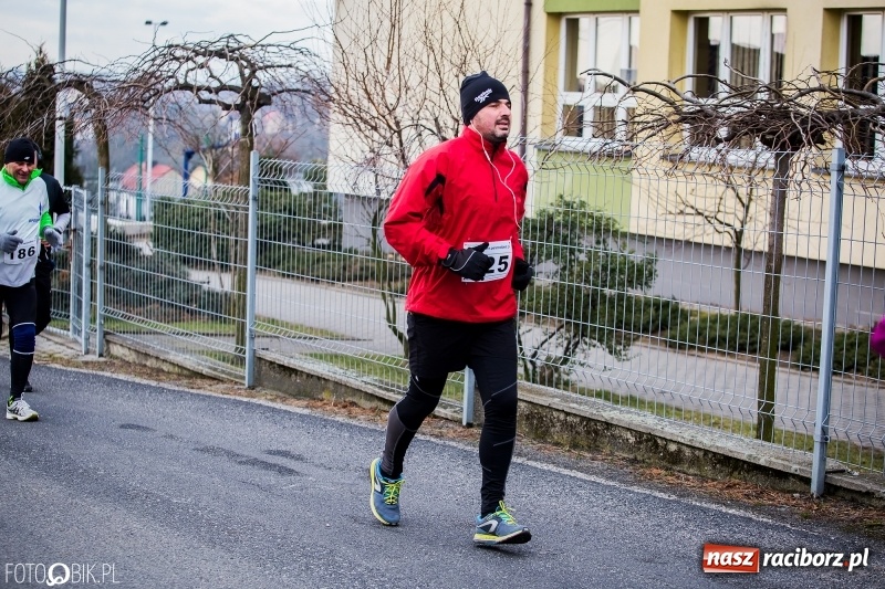 Zdjęcie w galerii na portalu naszraciborz.pl: VI Eko-Okna Cross po Ziemi Pietrowickiej. Na trasie ponad 200 biegaczy  wiadomości z regionu