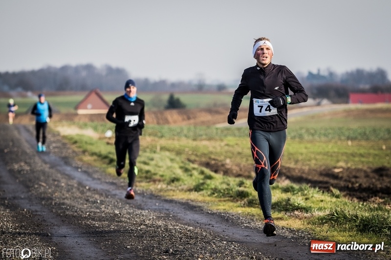 Zdjęcie w galerii na portalu naszraciborz.pl: VI Eko-Okna Cross po Ziemi Pietrowickiej. Na trasie ponad 200 biegaczy  wiadomości z regionu