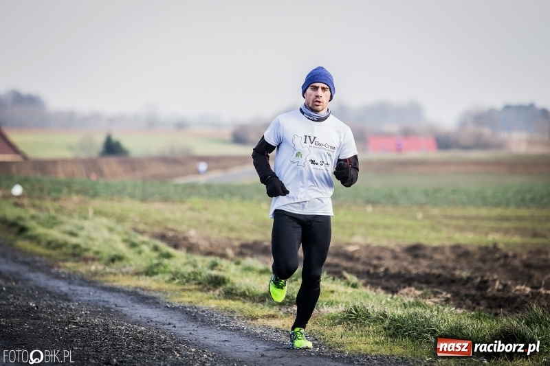 Zdjęcie w galerii na portalu naszraciborz.pl: VI Eko-Okna Cross po Ziemi Pietrowickiej. Na trasie ponad 200 biegaczy  wiadomości z regionu