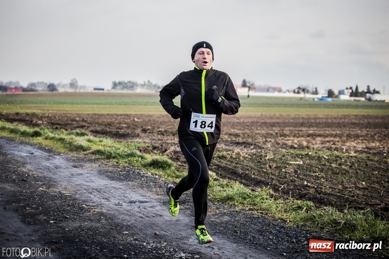 Zdjęcie w galerii na portalu naszraciborz.pl: VI Eko-Okna Cross po Ziemi Pietrowickiej. Na trasie ponad 200 biegaczy  wiadomości z regionu
