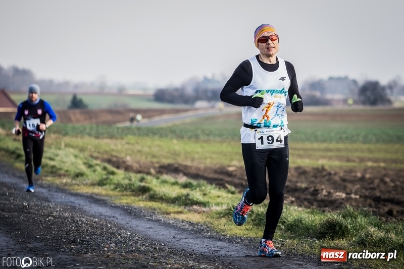 Zdjęcie w galerii na portalu naszraciborz.pl: VI Eko-Okna Cross po Ziemi Pietrowickiej. Na trasie ponad 200 biegaczy  wiadomości z regionu