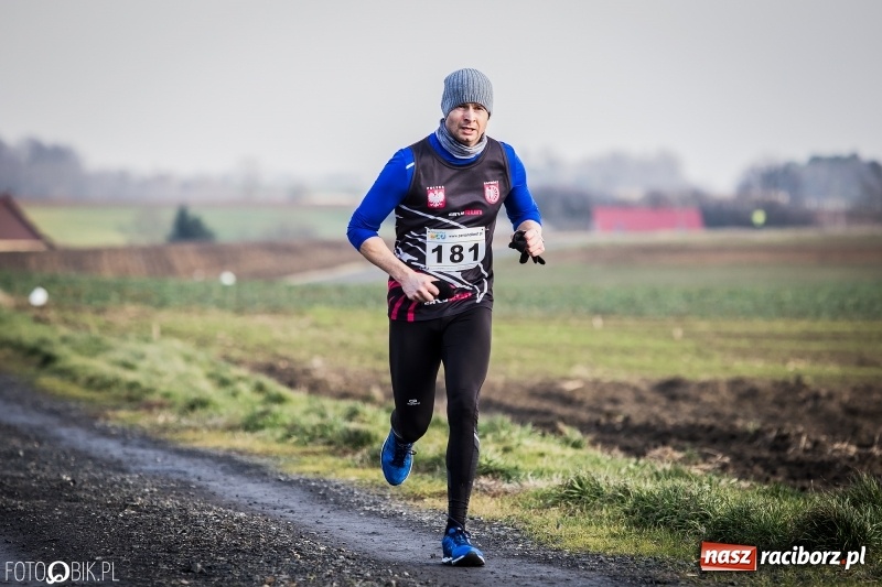 Zdjęcie w galerii na portalu naszraciborz.pl: VI Eko-Okna Cross po Ziemi Pietrowickiej. Na trasie ponad 200 biegaczy  wiadomości z regionu