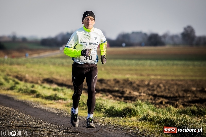 Zdjęcie w galerii na portalu naszraciborz.pl: VI Eko-Okna Cross po Ziemi Pietrowickiej. Na trasie ponad 200 biegaczy  wiadomości z regionu
