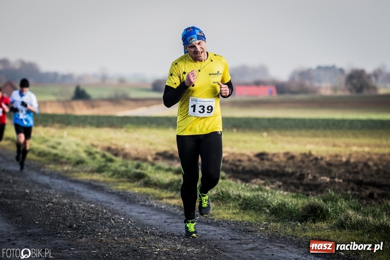 Zdjęcie w galerii na portalu naszraciborz.pl: VI Eko-Okna Cross po Ziemi Pietrowickiej. Na trasie ponad 200 biegaczy  wiadomości z regionu