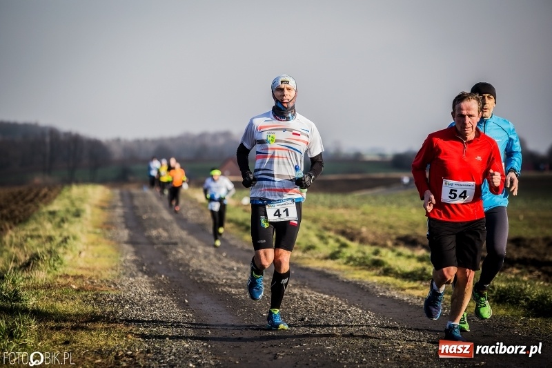 Zdjęcie w galerii na portalu naszraciborz.pl: VI Eko-Okna Cross po Ziemi Pietrowickiej. Na trasie ponad 200 biegaczy  wiadomości z regionu