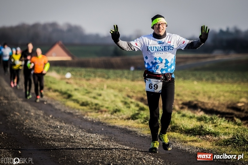 Zdjęcie w galerii na portalu naszraciborz.pl: VI Eko-Okna Cross po Ziemi Pietrowickiej. Na trasie ponad 200 biegaczy  wiadomości z regionu