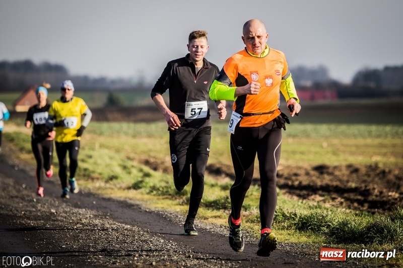 Zdjęcie w galerii na portalu naszraciborz.pl: VI Eko-Okna Cross po Ziemi Pietrowickiej. Na trasie ponad 200 biegaczy  wiadomości z regionu