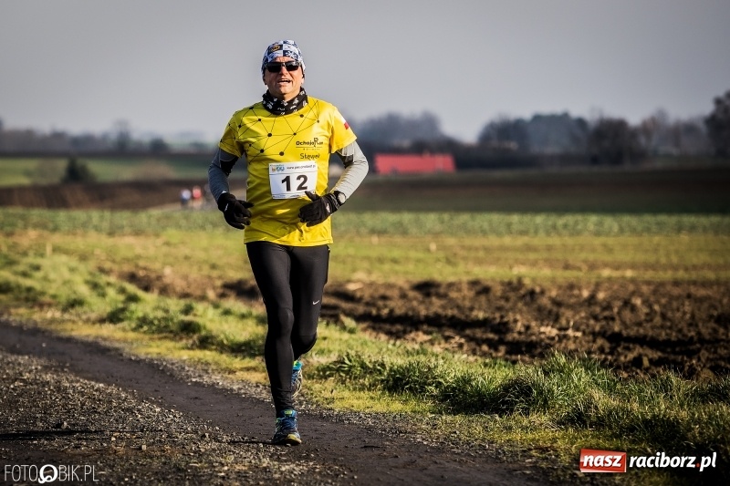 Zdjęcie w galerii na portalu naszraciborz.pl: VI Eko-Okna Cross po Ziemi Pietrowickiej. Na trasie ponad 200 biegaczy  wiadomości z regionu