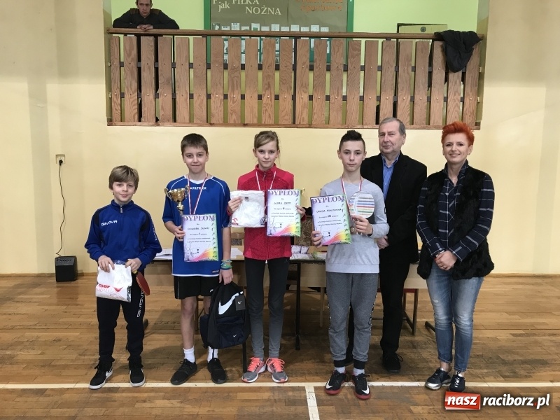 Zdjęcie w galerii na portalu naszraciborz.pl: W Nędzy walczyli o Puchar Wójta w tenisie stołowym wiadomości z regionu