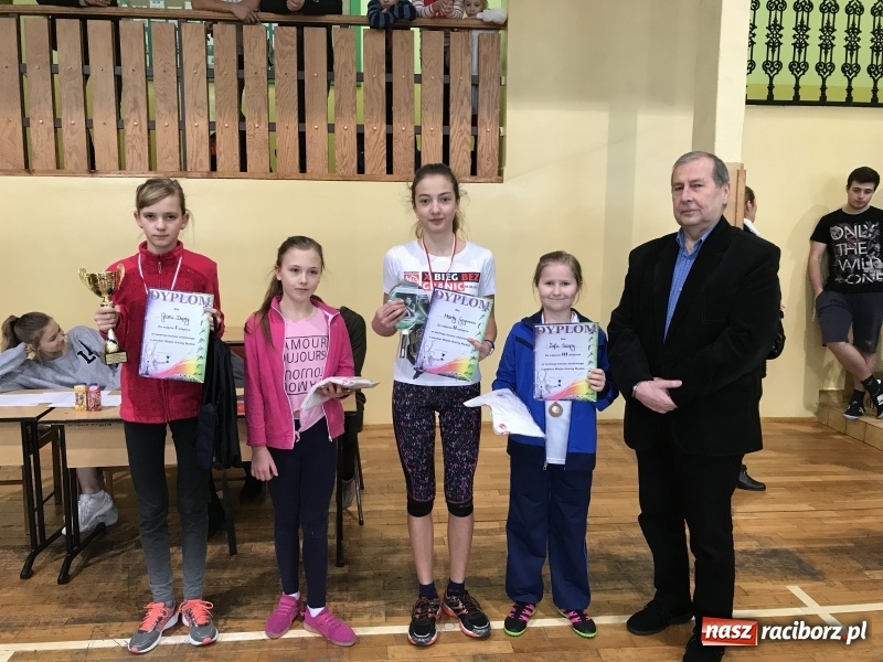 Zdjęcie w galerii na portalu naszraciborz.pl: W Nędzy walczyli o Puchar Wójta w tenisie stołowym wiadomości z regionu