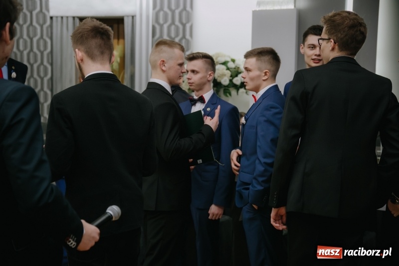 Zdjęcie w galerii na portalu naszraciborz.pl: Mechanik bawi się w Bravo FOTO i WIDEO wiadomości z regionu