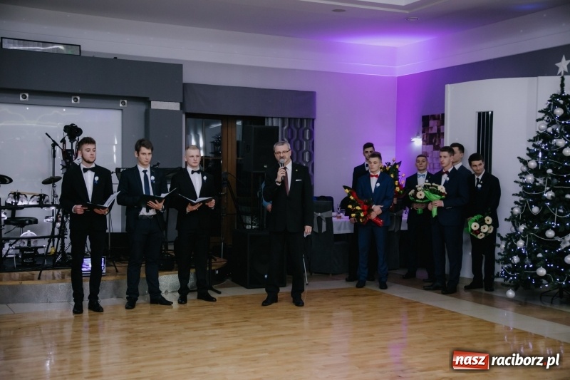 Zdjęcie w galerii na portalu naszraciborz.pl: Mechanik bawi się w Bravo FOTO i WIDEO wiadomości z regionu