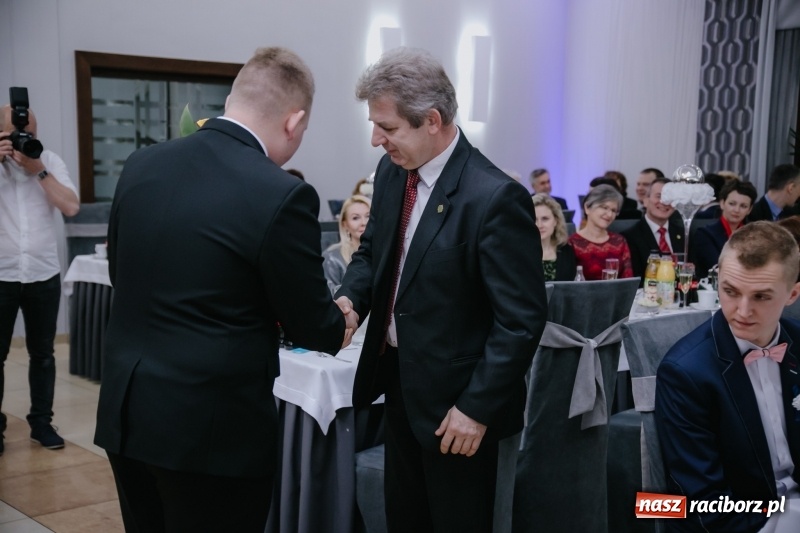 Zdjęcie w galerii na portalu naszraciborz.pl: Mechanik bawi się w Bravo FOTO i WIDEO wiadomości z regionu