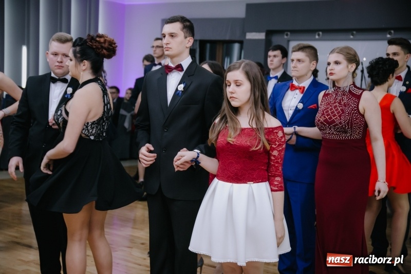 Zdjęcie w galerii na portalu naszraciborz.pl: Mechanik bawi się w Bravo FOTO i WIDEO wiadomości z regionu