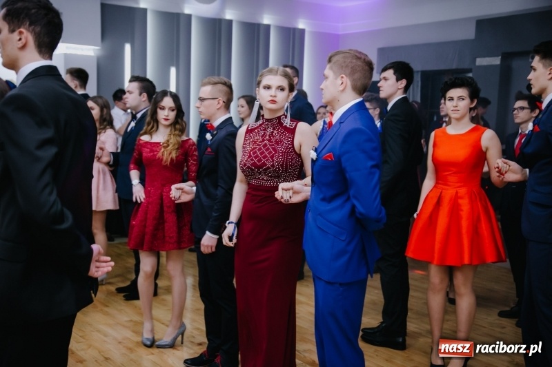 Zdjęcie w galerii na portalu naszraciborz.pl: Mechanik bawi się w Bravo FOTO i WIDEO wiadomości z regionu