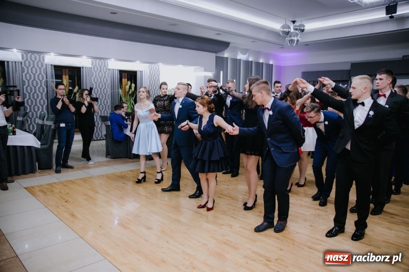 Zdjęcie w galerii na portalu naszraciborz.pl: Mechanik bawi się w Bravo FOTO i WIDEO wiadomości z regionu