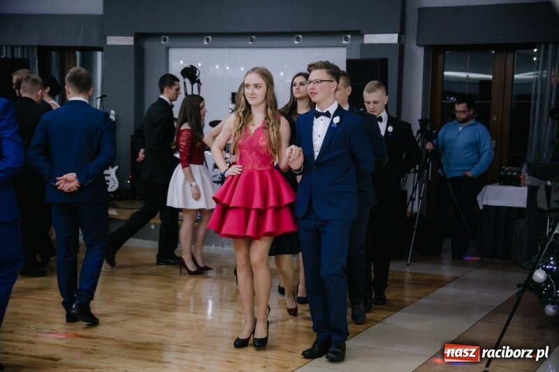 Zdjęcie w galerii na portalu naszraciborz.pl: Mechanik bawi się w Bravo FOTO i WIDEO wiadomości z regionu