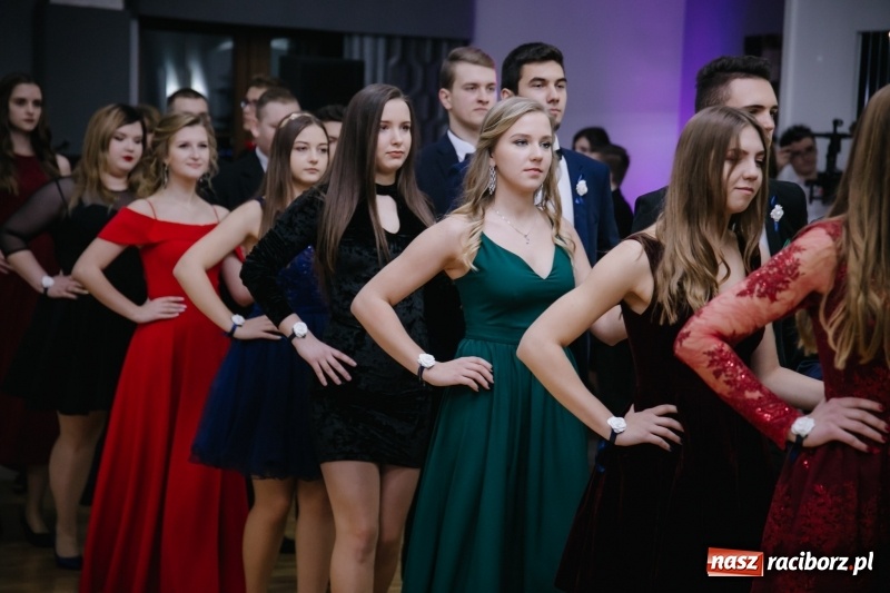 Zdjęcie w galerii na portalu naszraciborz.pl: Mechanik bawi się w Bravo FOTO i WIDEO wiadomości z regionu