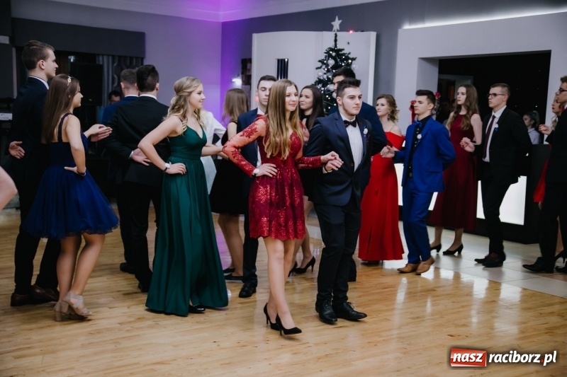 Zdjęcie w galerii na portalu naszraciborz.pl: Mechanik bawi się w Bravo FOTO i WIDEO wiadomości z regionu