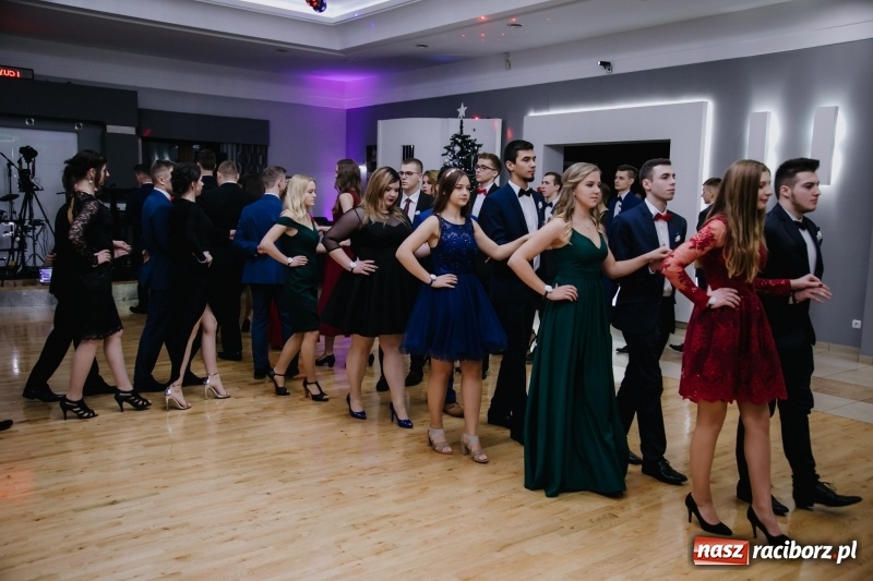 Zdjęcie w galerii na portalu naszraciborz.pl: Mechanik bawi się w Bravo FOTO i WIDEO wiadomości z regionu