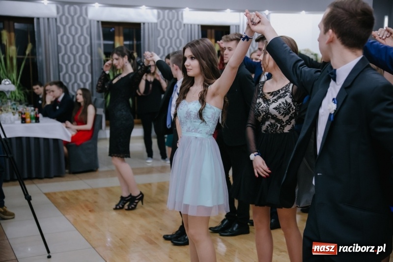 Zdjęcie w galerii na portalu naszraciborz.pl: Mechanik bawi się w Bravo FOTO i WIDEO wiadomości z regionu