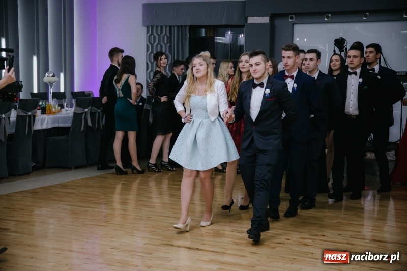 Zdjęcie w galerii na portalu naszraciborz.pl: Mechanik bawi się w Bravo FOTO i WIDEO wiadomości z regionu