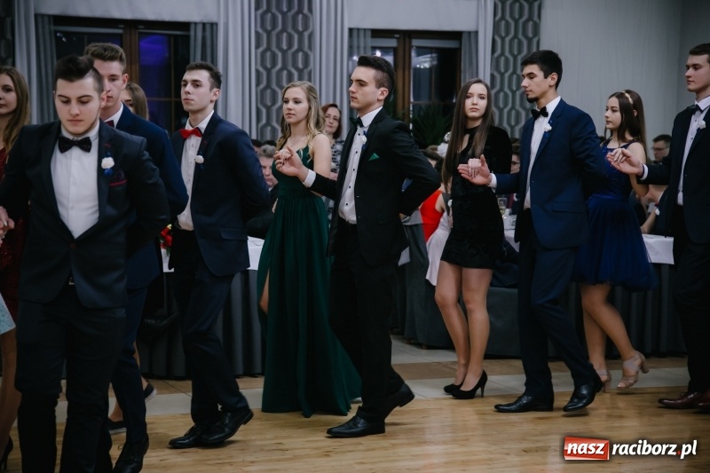 Zdjęcie w galerii na portalu naszraciborz.pl: Mechanik bawi się w Bravo FOTO i WIDEO wiadomości z regionu