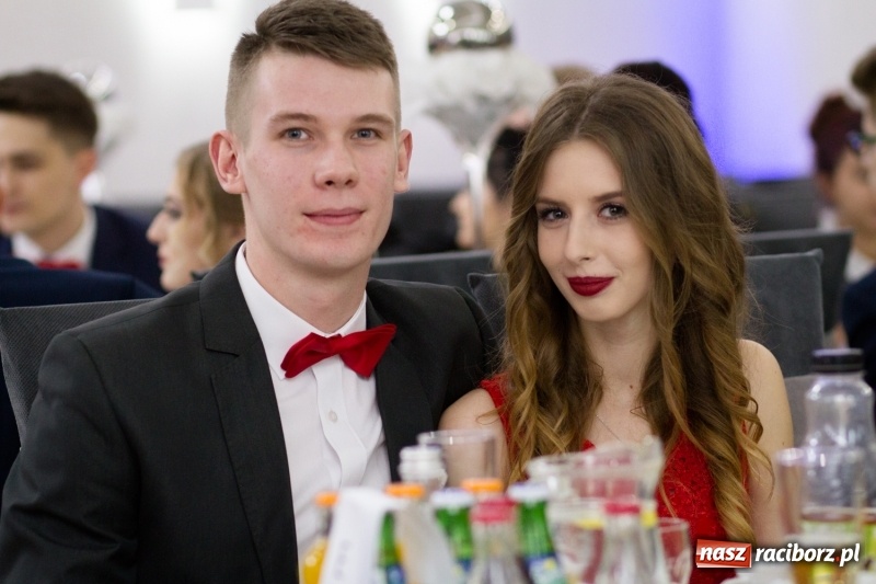 Zdjęcie w galerii na portalu naszraciborz.pl: Mechanik bawi się w Bravo FOTO i WIDEO wiadomości z regionu