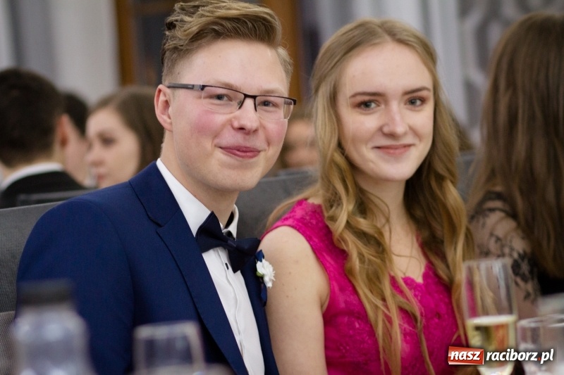 Zdjęcie w galerii na portalu naszraciborz.pl: Mechanik bawi się w Bravo FOTO i WIDEO wiadomości z regionu