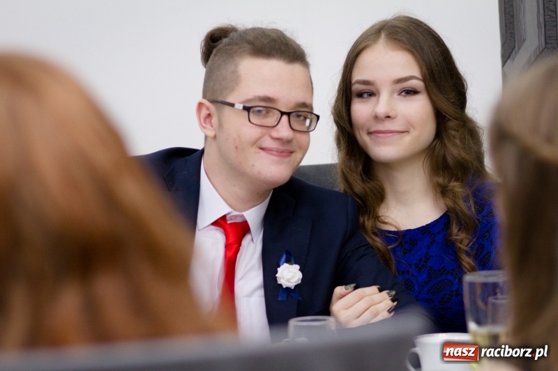 Zdjęcie w galerii na portalu naszraciborz.pl: Mechanik bawi się w Bravo FOTO i WIDEO wiadomości z regionu