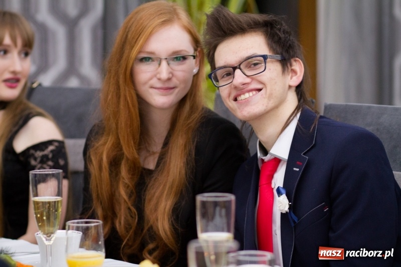 Zdjęcie w galerii na portalu naszraciborz.pl: Mechanik bawi się w Bravo FOTO i WIDEO wiadomości z regionu