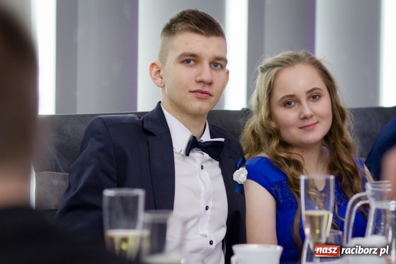 Zdjęcie w galerii na portalu naszraciborz.pl: Mechanik bawi się w Bravo FOTO i WIDEO wiadomości z regionu