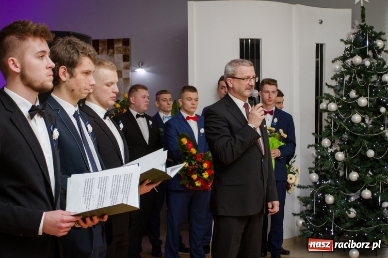 Zdjęcie w galerii na portalu naszraciborz.pl: Mechanik bawi się w Bravo FOTO i WIDEO wiadomości z regionu