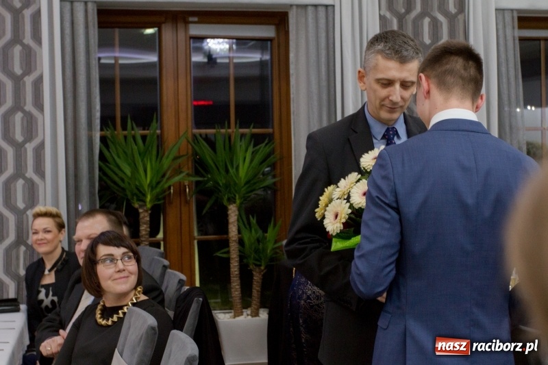 Zdjęcie w galerii na portalu naszraciborz.pl: Mechanik bawi się w Bravo FOTO i WIDEO wiadomości z regionu