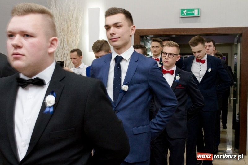 Zdjęcie w galerii na portalu naszraciborz.pl: Mechanik bawi się w Bravo FOTO i WIDEO wiadomości z regionu