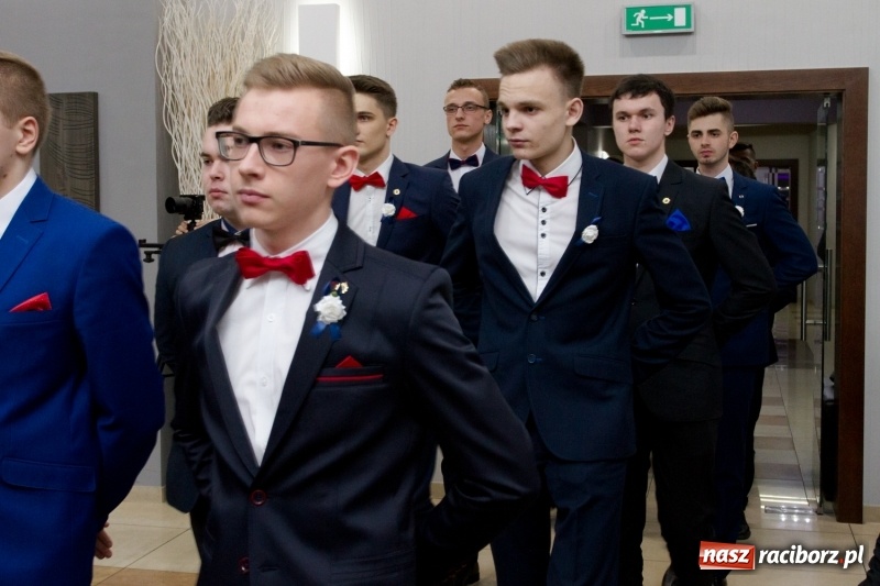 Zdjęcie w galerii na portalu naszraciborz.pl: Mechanik bawi się w Bravo FOTO i WIDEO wiadomości z regionu