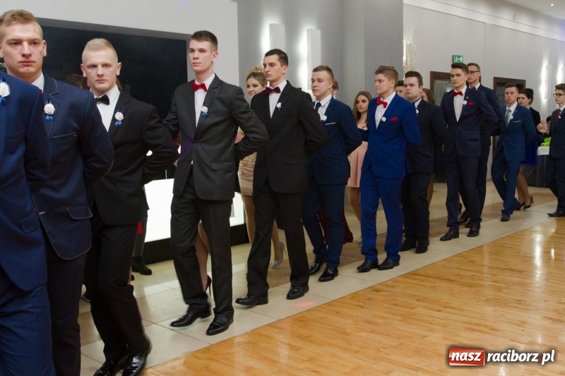 Zdjęcie w galerii na portalu naszraciborz.pl: Mechanik bawi się w Bravo FOTO i WIDEO wiadomości z regionu