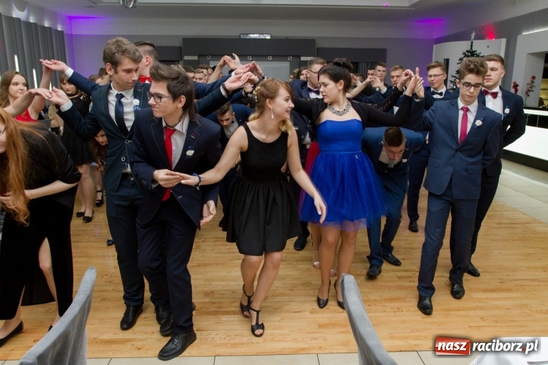 Zdjęcie w galerii na portalu naszraciborz.pl: Mechanik bawi się w Bravo FOTO i WIDEO wiadomości z regionu