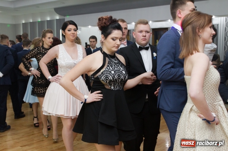 Zdjęcie w galerii na portalu naszraciborz.pl: Mechanik bawi się w Bravo FOTO i WIDEO wiadomości z regionu