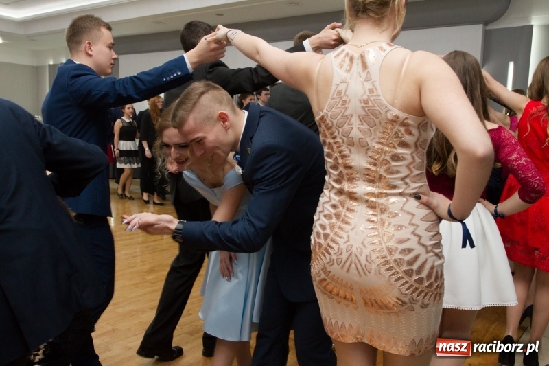 Zdjęcie w galerii na portalu naszraciborz.pl: Mechanik bawi się w Bravo FOTO i WIDEO wiadomości z regionu