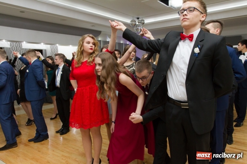 Zdjęcie w galerii na portalu naszraciborz.pl: Mechanik bawi się w Bravo FOTO i WIDEO wiadomości z regionu