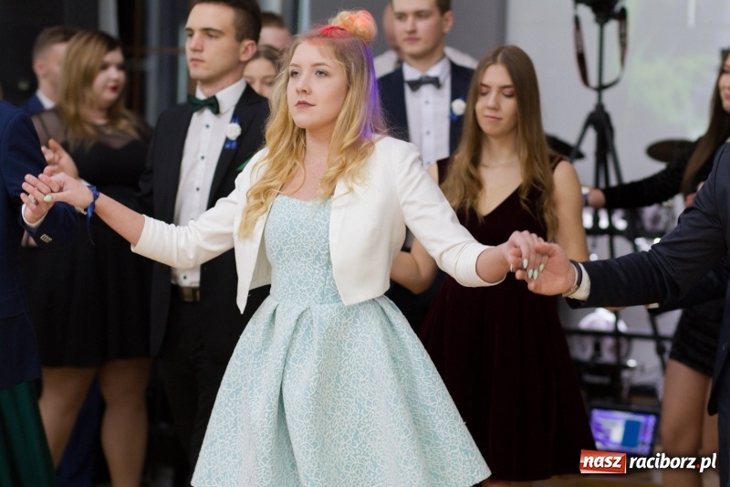 Zdjęcie w galerii na portalu naszraciborz.pl: Mechanik bawi się w Bravo FOTO i WIDEO wiadomości z regionu